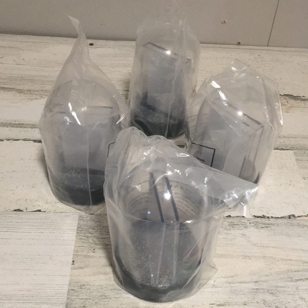Do it yourself photo snow globes with black base set of four